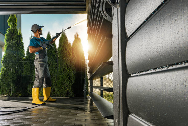 Spring Cleaning in Bakersfield Country Clu, CA